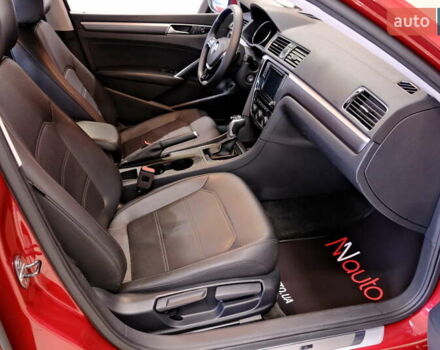 Красный Фольксваген Пассат, объемом двигателя 1.8 л и пробегом 190 тыс. км за 14900 $, фото 41 на Automoto.ua