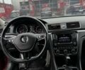 Красный Фольксваген Пассат, объемом двигателя 1.8 л и пробегом 190 тыс. км за 12000 $, фото 7 на Automoto.ua