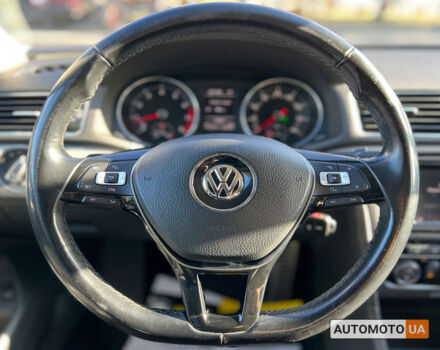 Червоний Фольксваген Пассат, об'ємом двигуна 2 л та пробігом 114 тис. км за 12999 $, фото 14 на Automoto.ua