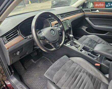 Красный Фольксваген Пассат, объемом двигателя 1.8 л и пробегом 168 тыс. км за 17890 $, фото 19 на Automoto.ua