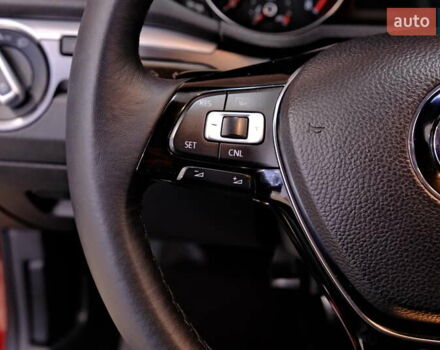 Красный Фольксваген Пассат, объемом двигателя 1.8 л и пробегом 190 тыс. км за 14900 $, фото 22 на Automoto.ua