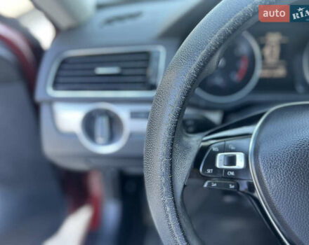 Красный Фольксваген Пассат, объемом двигателя 1.8 л и пробегом 169 тыс. км за 11400 $, фото 9 на Automoto.ua