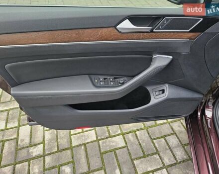 Красный Фольксваген Пассат, объемом двигателя 1.8 л и пробегом 168 тыс. км за 17890 $, фото 16 на Automoto.ua