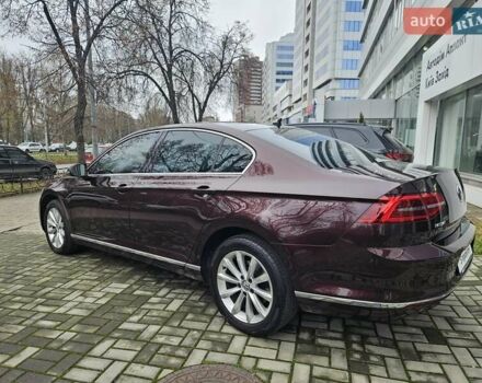 Красный Фольксваген Пассат, объемом двигателя 1.8 л и пробегом 168 тыс. км за 17890 $, фото 11 на Automoto.ua