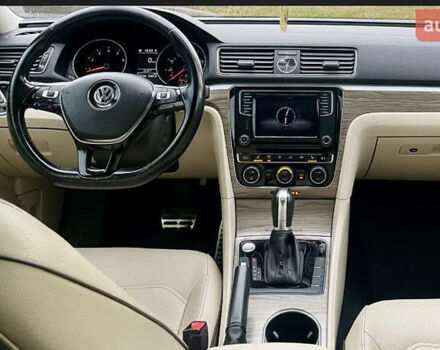 Червоний Фольксваген Пассат, об'ємом двигуна 1.8 л та пробігом 169 тис. км за 14500 $, фото 6 на Automoto.ua