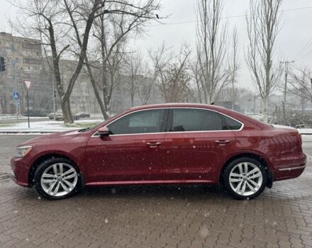 Красный Фольксваген Пассат, объемом двигателя 2 л и пробегом 195 тыс. км за 14050 $, фото 3 на Automoto.ua