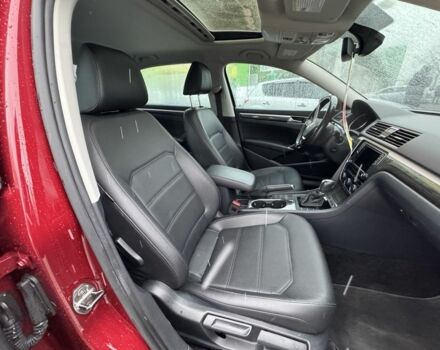 Красный Фольксваген Пассат, объемом двигателя 2 л и пробегом 195 тыс. км за 14050 $, фото 13 на Automoto.ua