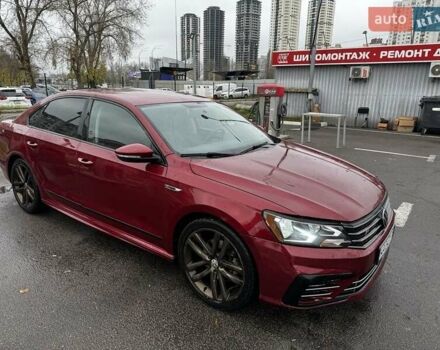 Красный Фольксваген Пассат, объемом двигателя 1.8 л и пробегом 190 тыс. км за 12000 $, фото 1 на Automoto.ua