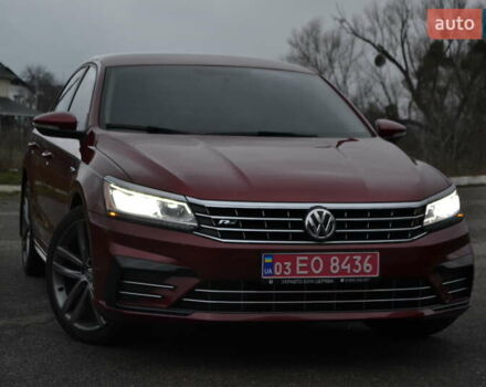 Красный Фольксваген Пассат, объемом двигателя 2 л и пробегом 144 тыс. км за 12999 $, фото 6 на Automoto.ua