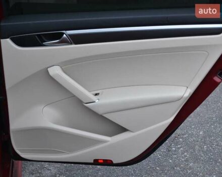 Красный Фольксваген Пассат, объемом двигателя 2 л и пробегом 144 тыс. км за 12999 $, фото 47 на Automoto.ua