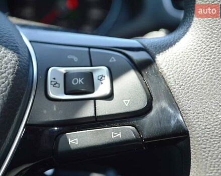 Красный Фольксваген Пассат, объемом двигателя 2 л и пробегом 170 тыс. км за 12900 $, фото 41 на Automoto.ua