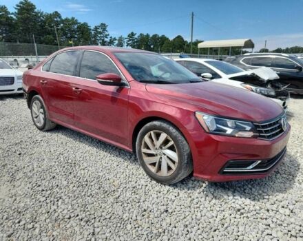 Красный Фольксваген Пассат, объемом двигателя 2 л и пробегом 125 тыс. км за 2000 $, фото 3 на Automoto.ua