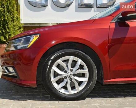 Красный Фольксваген Пассат, объемом двигателя 2 л и пробегом 170 тыс. км за 12900 $, фото 12 на Automoto.ua