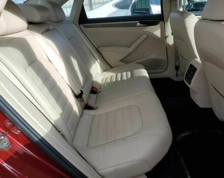 Красный Фольксваген Пассат, объемом двигателя 2 л и пробегом 92 тыс. км за 2100 $, фото 9 на Automoto.ua