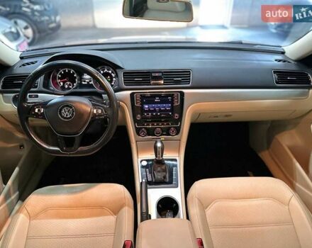 Красный Фольксваген Пассат, объемом двигателя 1.98 л и пробегом 109 тыс. км за 14299 $, фото 16 на Automoto.ua