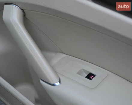 Красный Фольксваген Пассат, объемом двигателя 2 л и пробегом 144 тыс. км за 12999 $, фото 39 на Automoto.ua