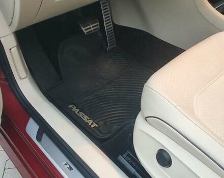 Червоний Фольксваген Пассат, об'ємом двигуна 2 л та пробігом 140 тис. км за 12950 $, фото 12 на Automoto.ua