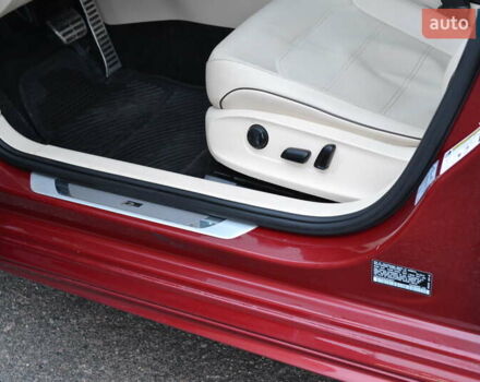 Красный Фольксваген Пассат, объемом двигателя 2 л и пробегом 144 тыс. км за 12999 $, фото 26 на Automoto.ua