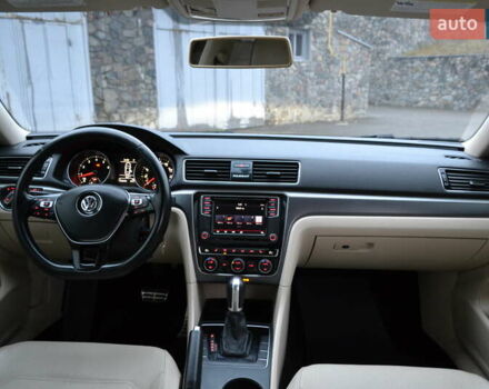 Красный Фольксваген Пассат, объемом двигателя 2 л и пробегом 144 тыс. км за 12999 $, фото 40 на Automoto.ua