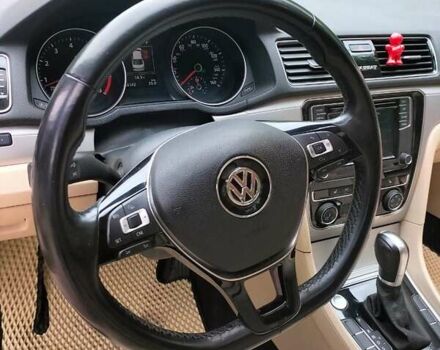 Красный Фольксваген Пассат, объемом двигателя 1.98 л и пробегом 84 тыс. км за 11850 $, фото 10 на Automoto.ua