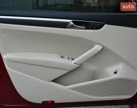 Красный Фольксваген Пассат, объемом двигателя 2 л и пробегом 144 тыс. км за 12999 $, фото 25 на Automoto.ua