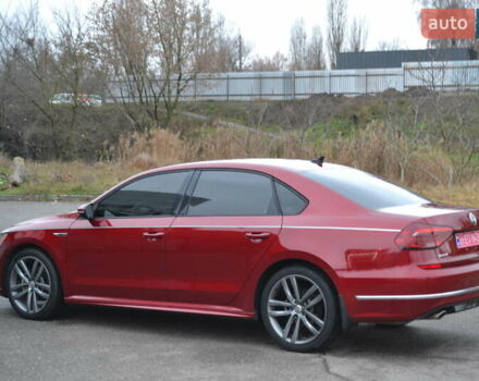 Красный Фольксваген Пассат, объемом двигателя 2 л и пробегом 144 тыс. км за 12999 $, фото 3 на Automoto.ua