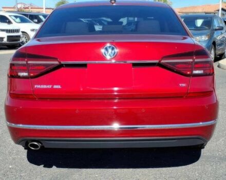 Красный Фольксваген Пассат, объемом двигателя 2 л и пробегом 48 тыс. км за 12100 $, фото 5 на Automoto.ua