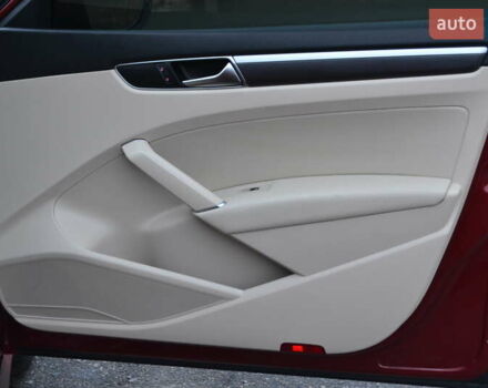 Красный Фольксваген Пассат, объемом двигателя 2 л и пробегом 144 тыс. км за 12999 $, фото 31 на Automoto.ua