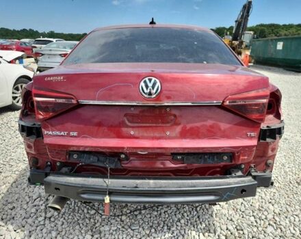 Красный Фольксваген Пассат, объемом двигателя 2 л и пробегом 125 тыс. км за 2000 $, фото 5 на Automoto.ua