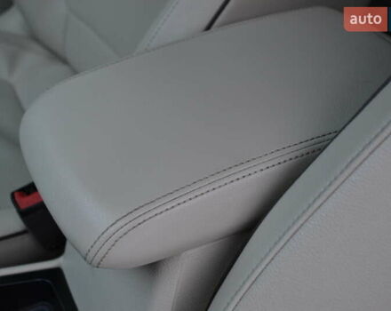 Красный Фольксваген Пассат, объемом двигателя 2 л и пробегом 144 тыс. км за 12999 $, фото 29 на Automoto.ua