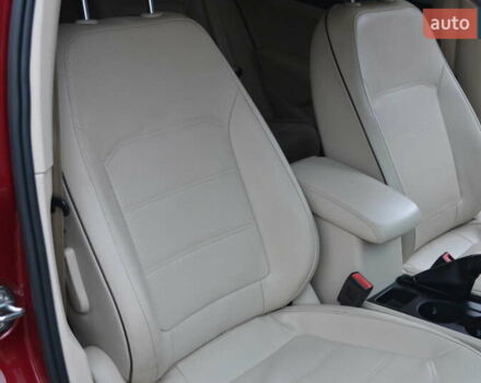 Красный Фольксваген Пассат, объемом двигателя 2 л и пробегом 144 тыс. км за 12999 $, фото 34 на Automoto.ua