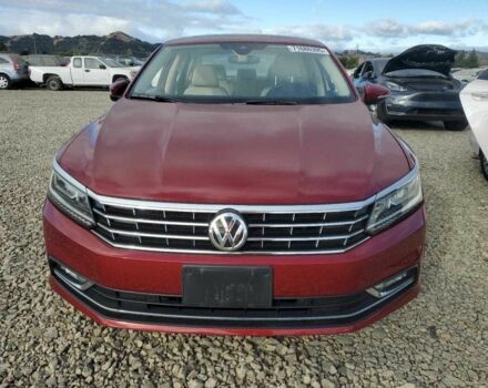 Красный Фольксваген Пассат, объемом двигателя 2 л и пробегом 92 тыс. км за 2100 $, фото 4 на Automoto.ua