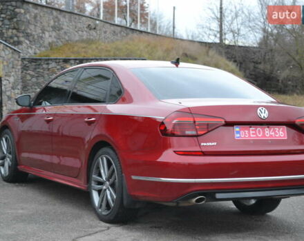 Красный Фольксваген Пассат, объемом двигателя 2 л и пробегом 144 тыс. км за 12999 $, фото 4 на Automoto.ua