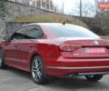 Красный Фольксваген Пассат, объемом двигателя 2 л и пробегом 144 тыс. км за 12999 $, фото 4 на Automoto.ua