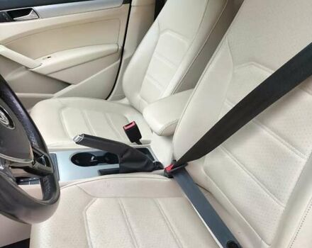 Красный Фольксваген Пассат, объемом двигателя 1.98 л и пробегом 84 тыс. км за 11850 $, фото 13 на Automoto.ua