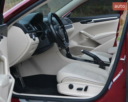 Красный Фольксваген Пассат, объемом двигателя 2 л и пробегом 144 тыс. км за 12999 $, фото 36 на Automoto.ua