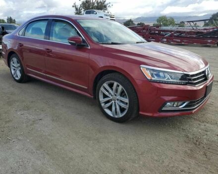 Красный Фольксваген Пассат, объемом двигателя 2 л и пробегом 92 тыс. км за 2100 $, фото 3 на Automoto.ua