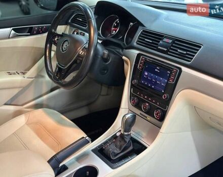 Красный Фольксваген Пассат, объемом двигателя 1.98 л и пробегом 109 тыс. км за 14299 $, фото 18 на Automoto.ua