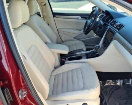 Красный Фольксваген Пассат, объемом двигателя 2 л и пробегом 48 тыс. км за 12100 $, фото 7 на Automoto.ua