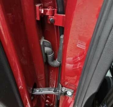 Красный Фольксваген Пассат, объемом двигателя 1.98 л и пробегом 175 тыс. км за 14499 $, фото 5 на Automoto.ua