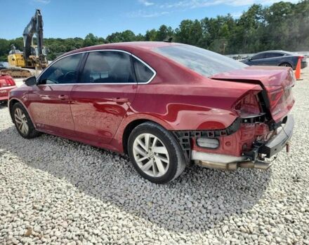 Красный Фольксваген Пассат, объемом двигателя 2 л и пробегом 125 тыс. км за 2000 $, фото 1 на Automoto.ua