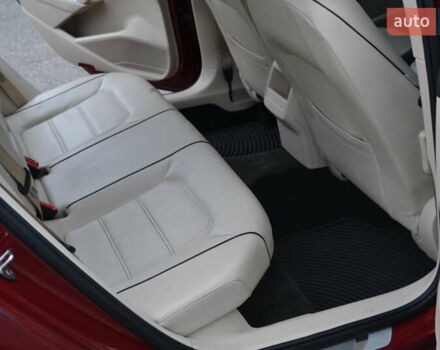 Красный Фольксваген Пассат, объемом двигателя 2 л и пробегом 144 тыс. км за 12999 $, фото 48 на Automoto.ua