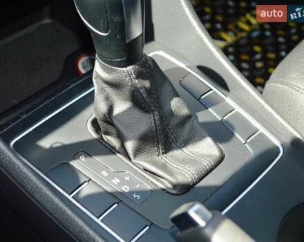 Красный Фольксваген Пассат, объемом двигателя 2 л и пробегом 170 тыс. км за 12900 $, фото 39 на Automoto.ua