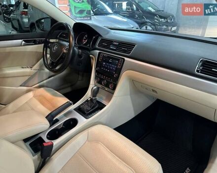 Красный Фольксваген Пассат, объемом двигателя 1.98 л и пробегом 109 тыс. км за 14299 $, фото 17 на Automoto.ua