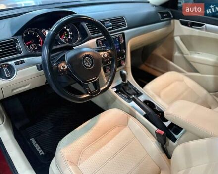 Красный Фольксваген Пассат, объемом двигателя 1.98 л и пробегом 109 тыс. км за 14299 $, фото 11 на Automoto.ua