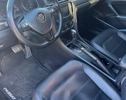 Червоний Фольксваген Пассат, об'ємом двигуна 2 л та пробігом 145 тис. км за 13100 $, фото 8 на Automoto.ua