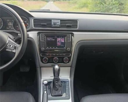 Красный Фольксваген Пассат, объемом двигателя 2 л и пробегом 56 тыс. км за 10250 $, фото 12 на Automoto.ua