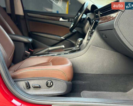 Красный Фольксваген Пассат, объемом двигателя 1.98 л и пробегом 95 тыс. км за 19900 $, фото 14 на Automoto.ua