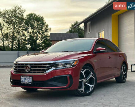 Красный Фольксваген Пассат, объемом двигателя 1.98 л и пробегом 95 тыс. км за 19900 $, фото 2 на Automoto.ua