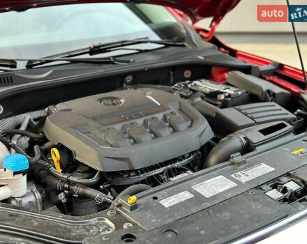 Красный Фольксваген Пассат, объемом двигателя 1.98 л и пробегом 95 тыс. км за 19900 $, фото 22 на Automoto.ua